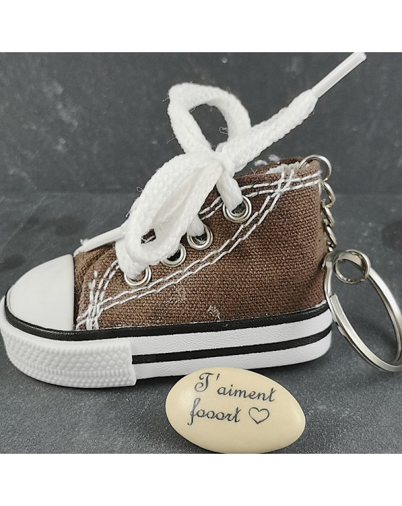 Porte Clés Basket Marron Chocolat à Dragées